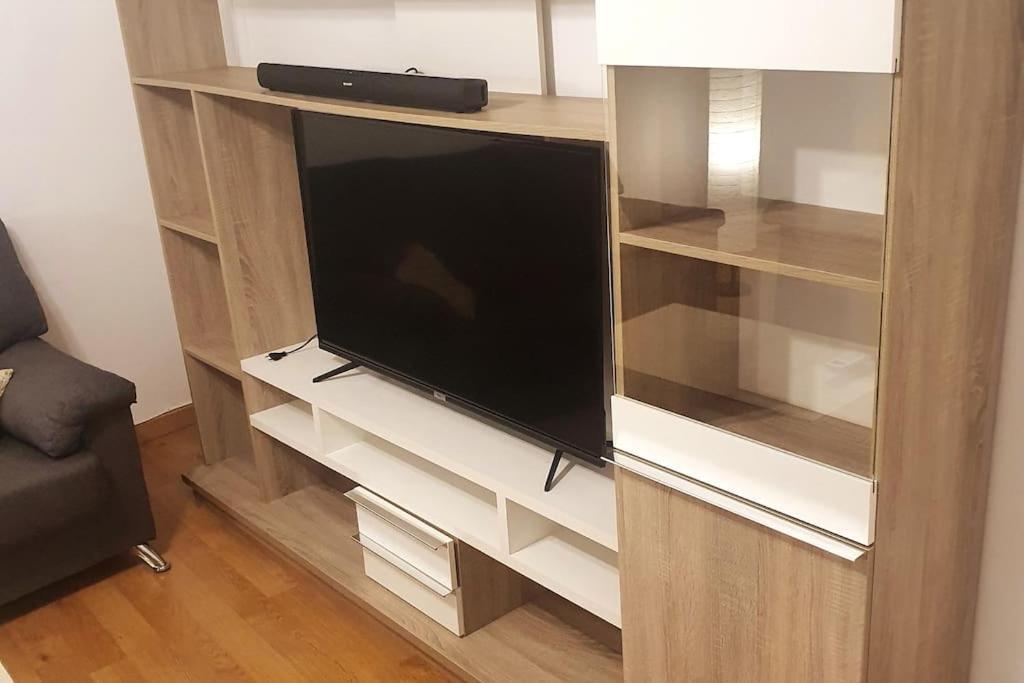 2F, Aire Acondic, 80M2, 2 Dormitorios, 4 Huespedes, Wifi Gratis La Línea de la Concepción المظهر الخارجي الصورة